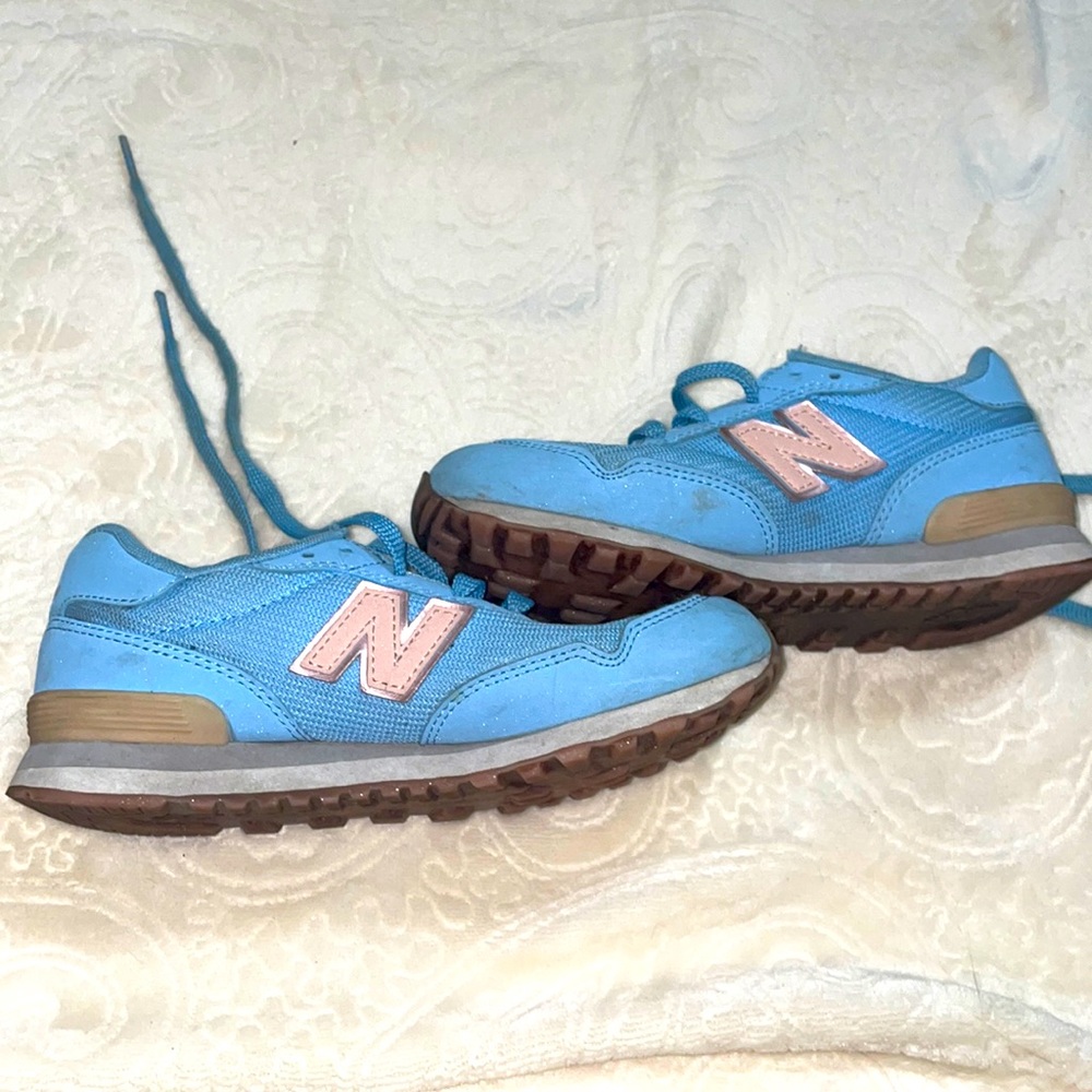 New balance kids size 2.5